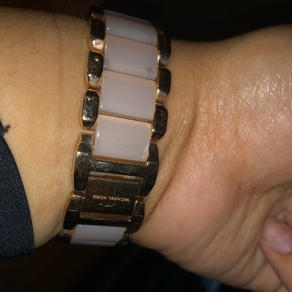 Michael Kors “MK” round faced watch style MK4324⌚️ - Picture 13 of 14